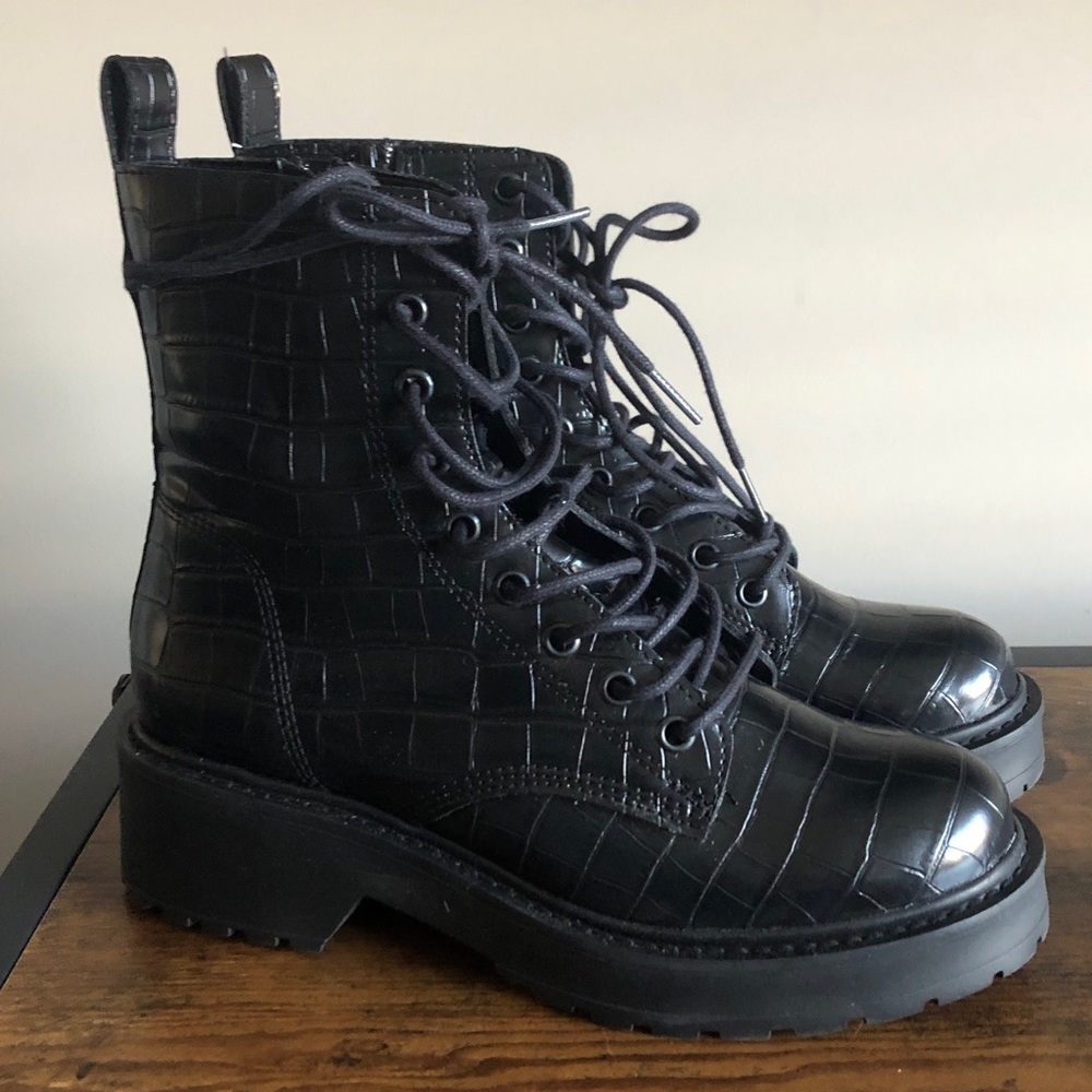 Steve Madden Black Croc Tornado Boots